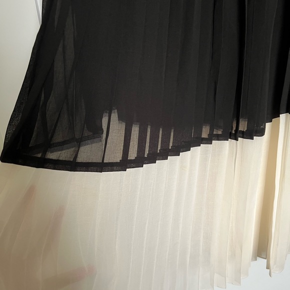 Zimmermann black and white pleated skirt - Picture 3 of 5